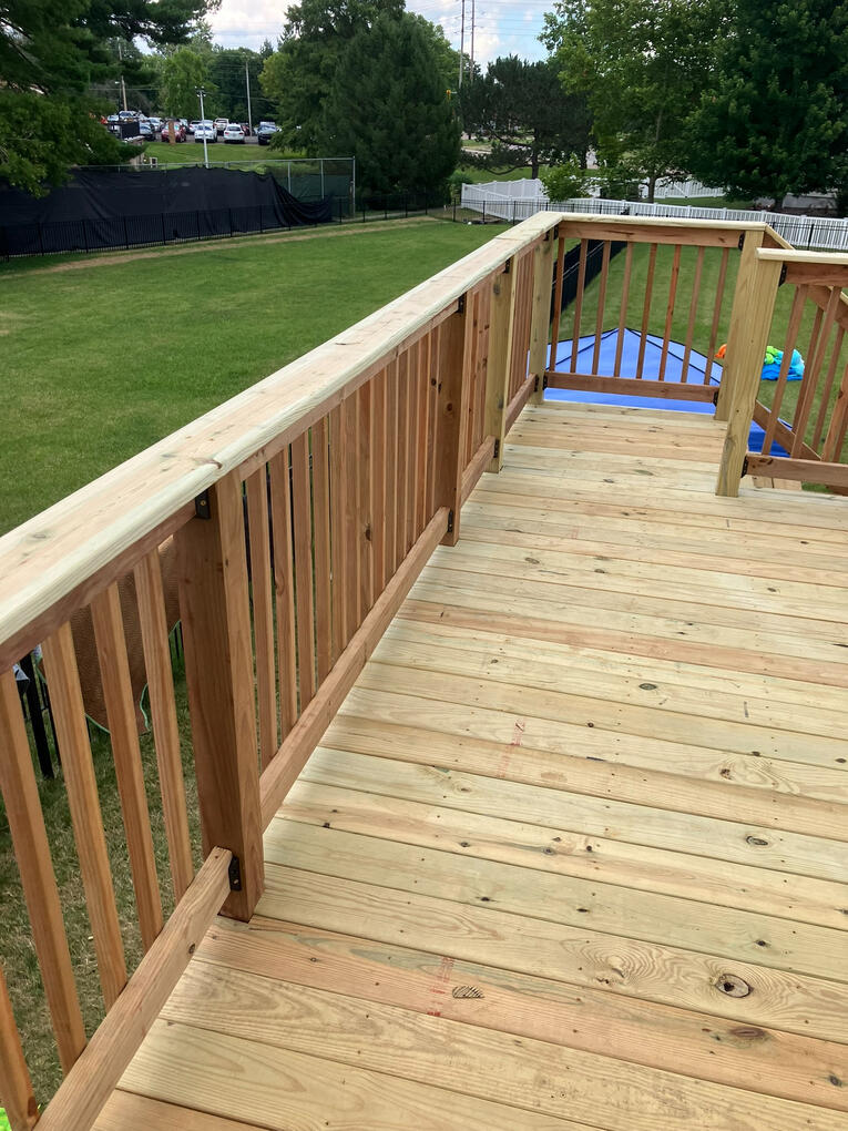 Decking/railing